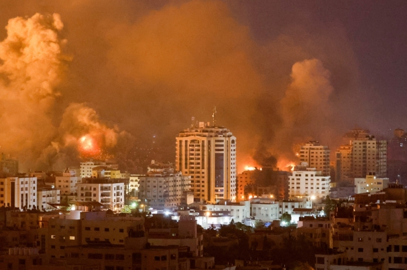 قوات الاحتلال الإسرائيلي تتوغل في مناطق عدة بقطاع غزة