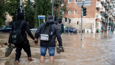 المياه اجتاحت الشوارع.. عواصف قوية تضرب شمال إيطاليا