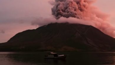 إندونيسيا ترفع مستوى التحذير من بركان إيبو لأعلى درجة