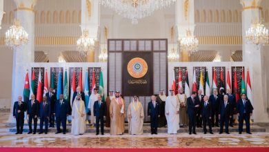 القمة العربية.. ملك البحرين يستقبل قادة الدول ورؤساء الوفود
