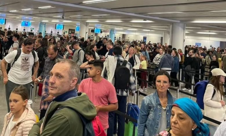خلل إلكتروني يتسبب في الفوضى وتأخير الرحلات بمطارات بريطانيا