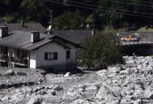 إغلاق أحد الطرق فى سويسرا بسبب إنهيار أرضى ناجم عن الأمطار الغزيرة