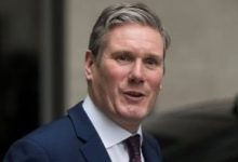 بعد انخفاض شعبيته.. كير ستارمر يدافع عن قرار خفض بدل الوقود الشتوى