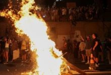 تعثر صفقة تبادل الأسرى يشعل التظاهرات ويغلق شوارع إسرائيل