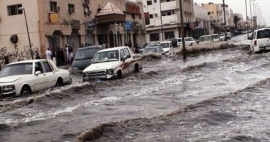 سيول عارمة تغمر شوارع مدينة مغربية بسبب الأمطار الغزيرة.. فيديو