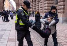 تقرير يكشف: الدول الغنية والديمقراطية تقمع الاحتجاجات المناخية بتدابير قاسية