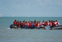 بريطانيا: عبور 471 مهاجرا غير شرعي للقناة الإنجليزية خلال يوم