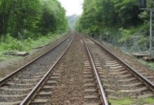 كوريا الشمالية تقطع الطرق والسكك الحديدية مع الجارة الجنوبية