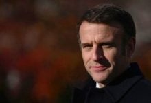 الرئيس الفرنسي يصل إلى السعودية في زيارة تستمر 3 أيام