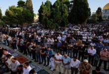 50 ألفا يؤدون صلاة الجمعة فى المسجد الأقصى