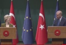 المفوضية الأوروبية: عودة دبلوماسيينا إلى دمشق وإطلاق جسر جوى إلى سوريا