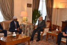 أبو الغيط يؤكد تضامن الجامعة العربية مع الصومال خلال لقاء وزير خارجيته