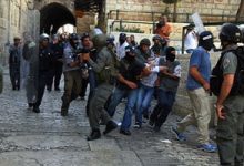 مستوطنون يقتحمون المسجد الأقصى بحماية الشرطة الإسرائيلية
