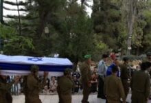 جيش الاحتلال: إصابة جنديين من لواء ناحال بجروح خطيرة فى معارك بغزة