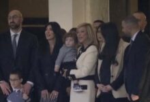 رفع العلم على قصر بعبدا وإطلاق 21 طلقة مدفعية لاستقبال رئيس لبنان